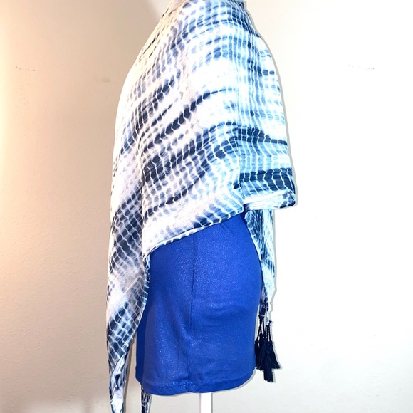 Hollister Tie Dye Square Scarf - Picture 2 of 7